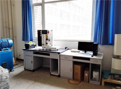 西南石油大學(xué)試京驗(yàn)室-沖擊試驗(yàn)機(jī)